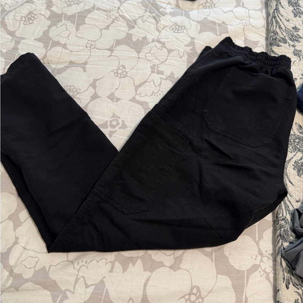 Black Figs Scrubs pants